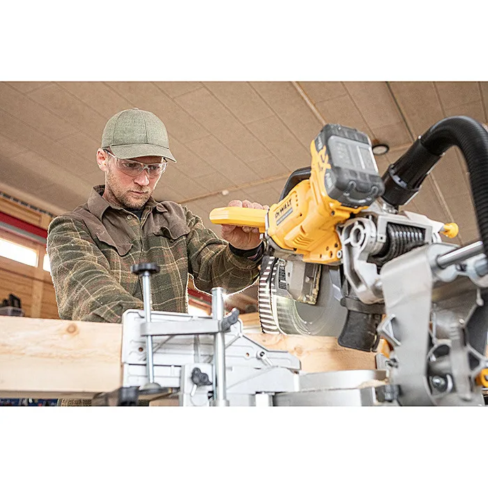 0114922 700 DEWALT, DCS782N, 18V 305MM MITRE SAW BODY ONLY Tool Depot Ireland DEWALT, DCS782N, 18V 305MM MITRE SAW BODY ONLY - Image 4